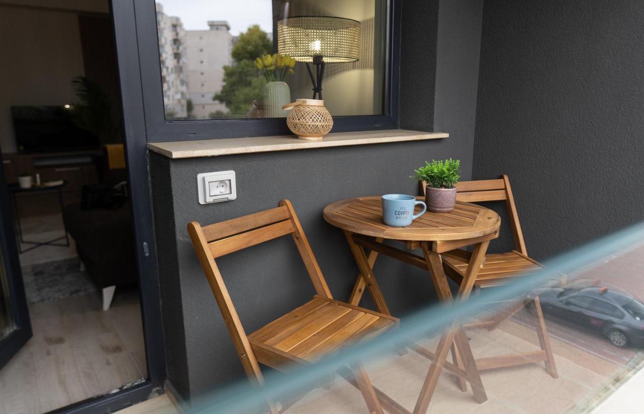 'Just Like Home' Apartment - With Private Parking Place Galaţi Eksteriør bilde
