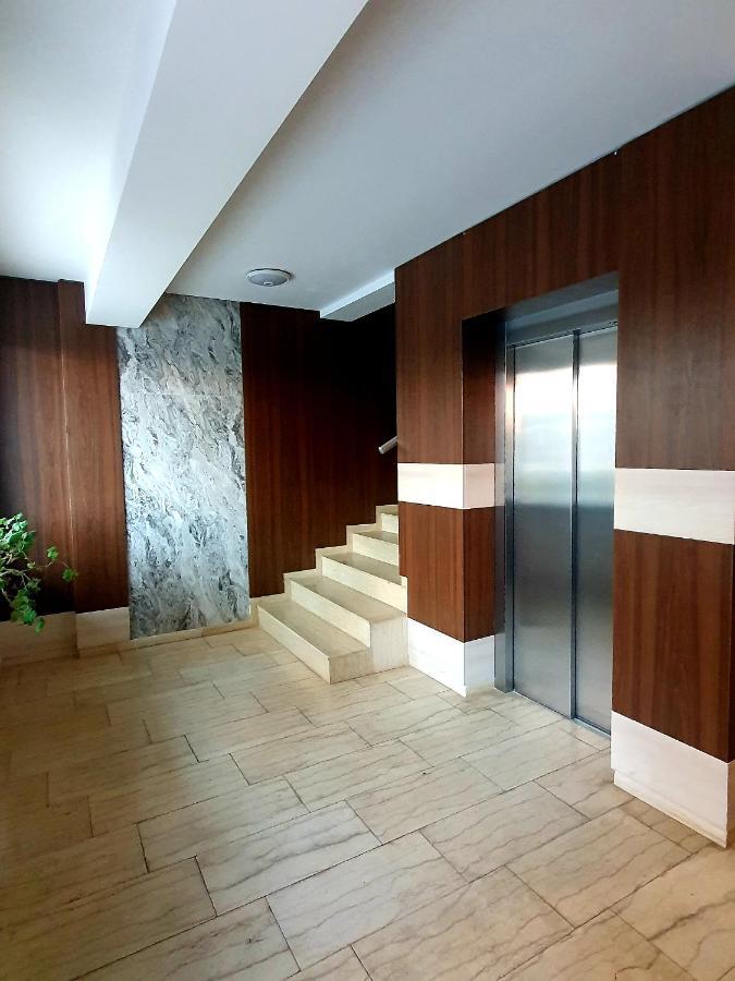 'Just Like Home' Apartment - With Private Parking Place Galaţi Eksteriør bilde